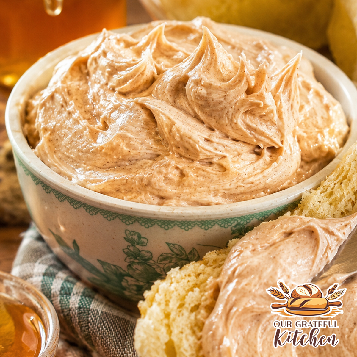 Texas Roadhouse Honey Butter (Copycat Recipe)